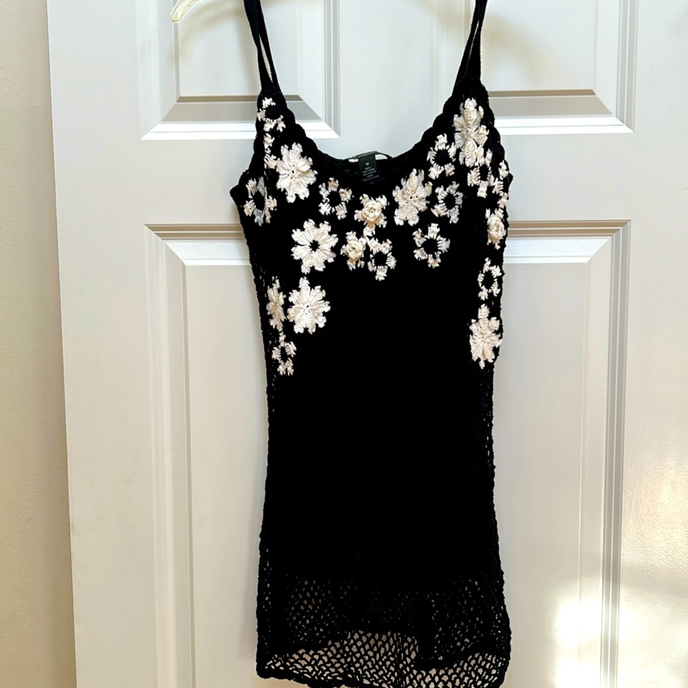 knitted black and white top Used